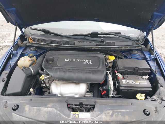 Chrysler 200 S 2015 1C3CCCBB6FN606102 Image 10