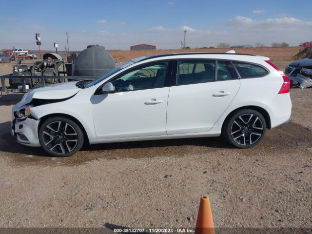 YV140MEL1J2380025 Volvo V60 T5 Dynamic