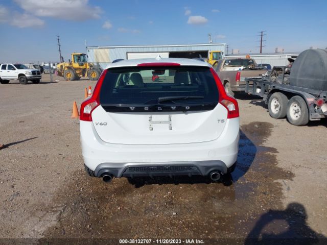 YV140MEL1J2380025 Volvo V60 T5 Dynamic