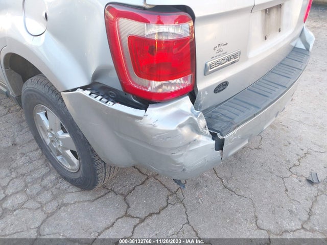 2009 FORD ESCAPE XLT VIN: 1FMCU03G19KA18840