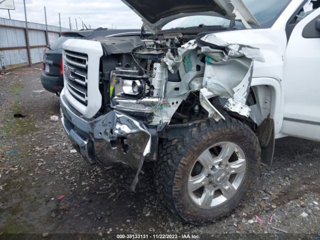 1GT12ZE88FF630632 GMC Sierra 2500hd Slt
