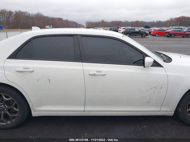 Chrysler 300 S 2015 2C3CCAGG0FH883006 Image 13