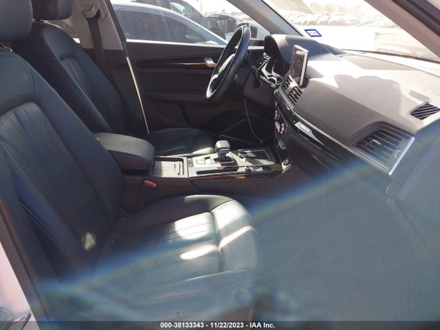 WA1BNAFY0K2018528 Audi Q5 45 Premium
