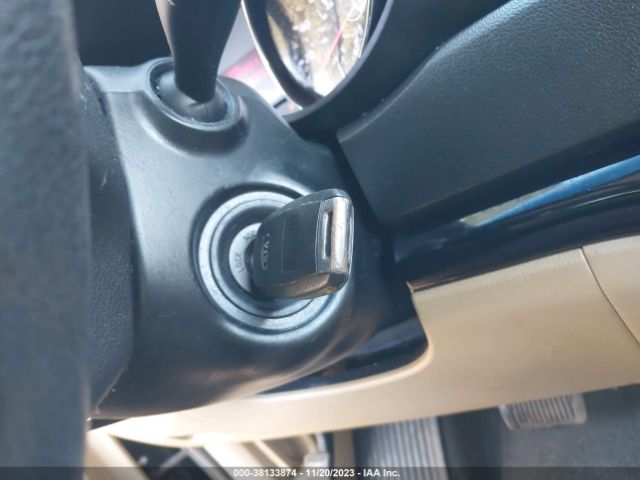 KNDMB5C12G6133220 KIA SEDONA LX