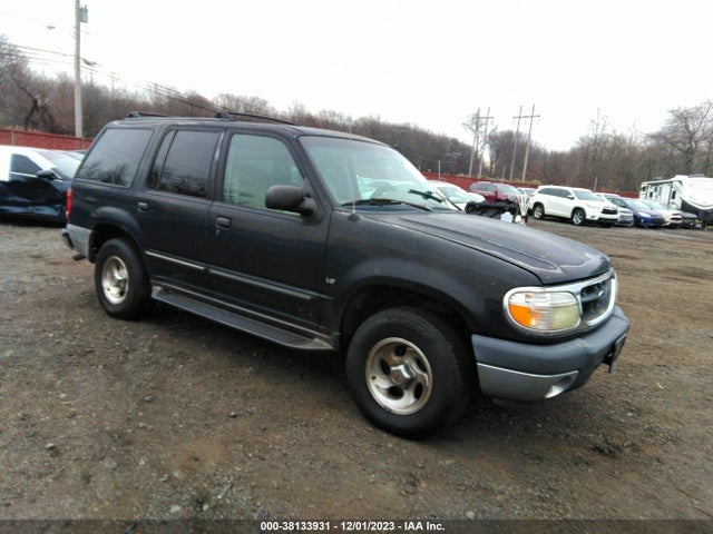 2000 FORD EXPLORER XLT VIN: 1FMZU83P8YZA28005