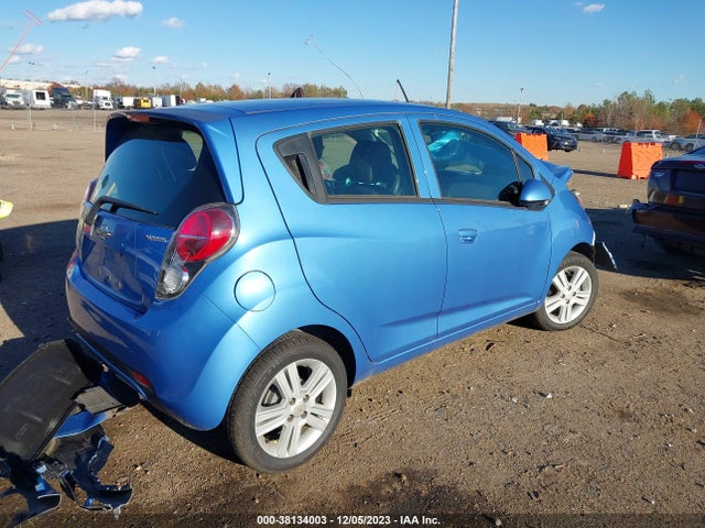 Chevrolet Spark 1lt Auto 2014 KL8CD6S95EC584930 Image 4