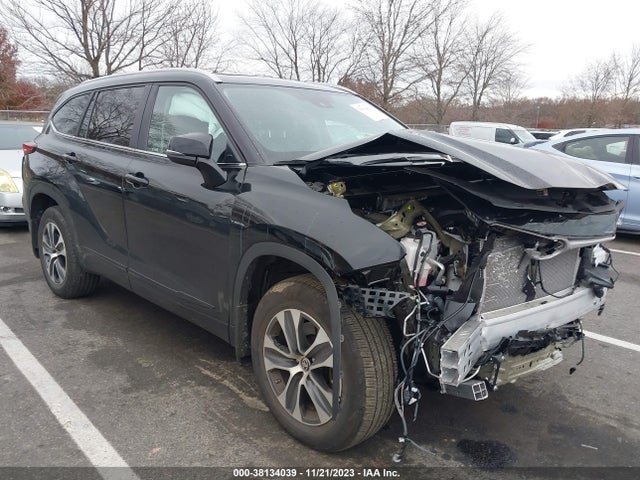 2023 TOYOTA HIGHLANDER XLE VIN: 5TDKDRBH3PS504148