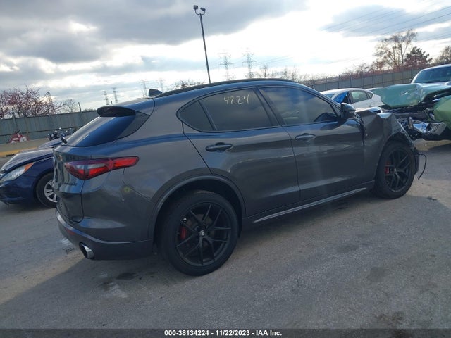 ZASPAKBN2M7D08209 Alfa Romeo Stelvio Ti Awd