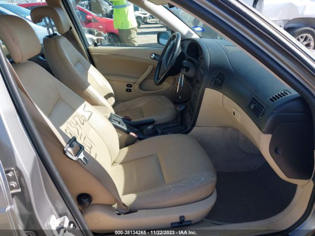 2004 SAAB 9-5 YS3ED49AX43017799 Photo 4