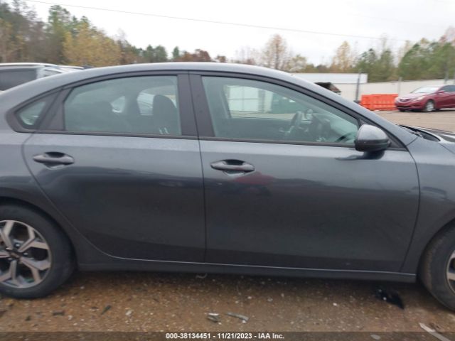 3KPF24AD7ME299500 KIA Forte Lxs