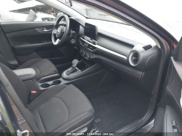3KPF24AD7ME299500 KIA Forte Lxs