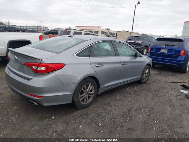 2015 HYUNDAI SONATA SE VIN: 5NPE24AF6FH139183