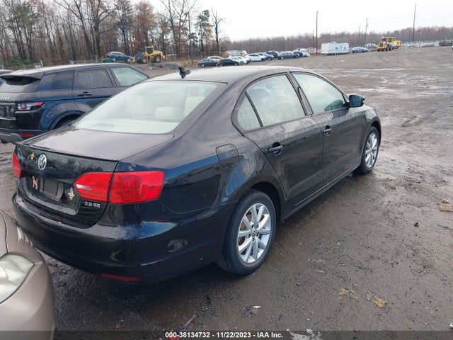 2012 VOLKSWAGEN JETTA 2.5L SE VIN: 3VWDP7AJ2CM307312