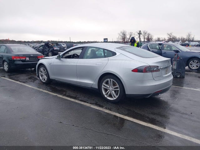 2013 TESLA MODEL S 5YJSA1CG6DFP24822 Photo 2