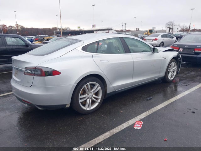2013 TESLA MODEL S 5YJSA1CG6DFP24822 Photo 3