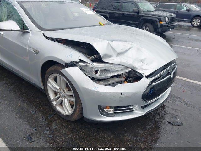 2013 TESLA MODEL S 5YJSA1CG6DFP24822 Photo 5