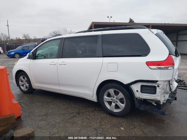 2011 TOYOTA SIENNA LE V6 VIN: 5TDKK3DC0BS146455