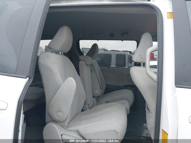 2011 TOYOTA SIENNA LE V6 VIN: 5TDKK3DC0BS146455