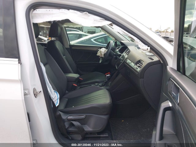 Продаж на аукціоні авто 2022 Volkswagen Tiguan 2.0t Se, vin: 3VV2B7AX9NM035035, номер лоту: 38135046