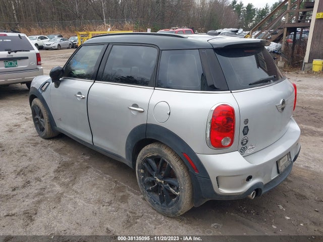 2011 MINI COOPER S COUNTRYMAN WMWZC5C54BWH99820 Photo 2