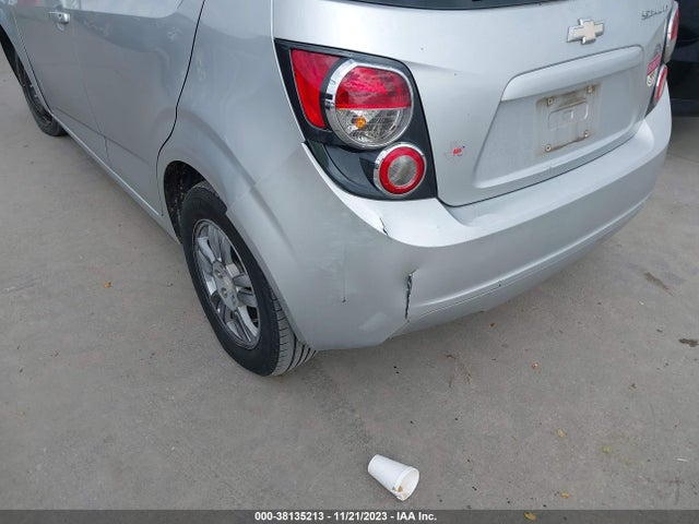 Chevrolet Sonic Lt Auto 2015 1G1JC6SH5F4145966 Image 6