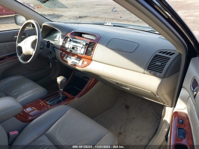 2003 TOYOTA CAMRY XLE VIN: JTDBF30K130100834