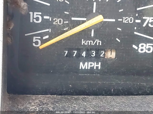 1982 FORD F150 VIN: 2FTDF15E7CCA42026