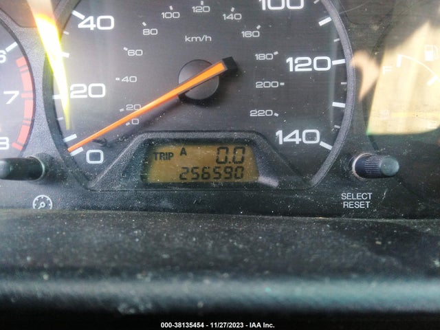 2004 HONDA ODYSSEY EX VIN: 5FNRL18674B030018