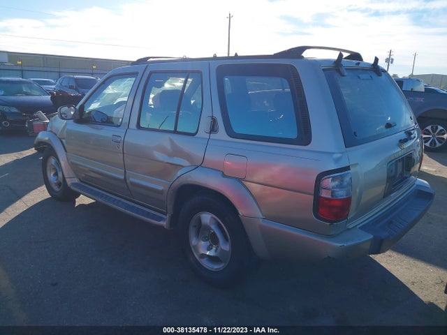 1998 INFINITI QX4 VIN: JNRAR05Y2WW035444