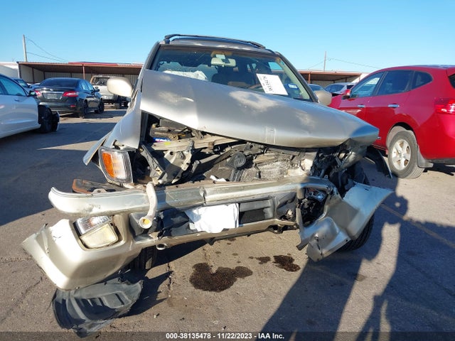 1998 INFINITI QX4 VIN: JNRAR05Y2WW035444
