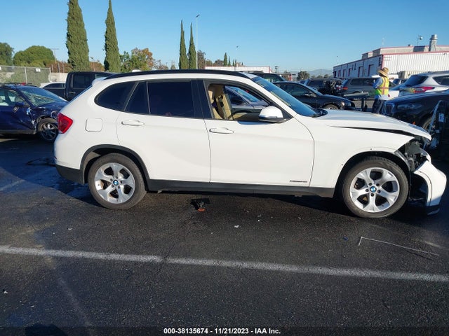 BMW X1 Sdrive28i 2015 WBAVM1C54FV318980 Image 14