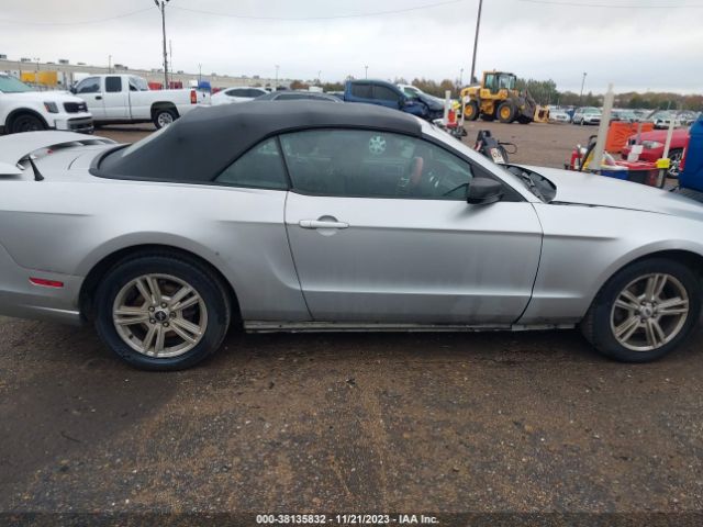 1ZVBP8EMXE5263490 Ford Mustang V6