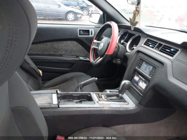 1ZVBP8EMXE5263490 Ford Mustang V6