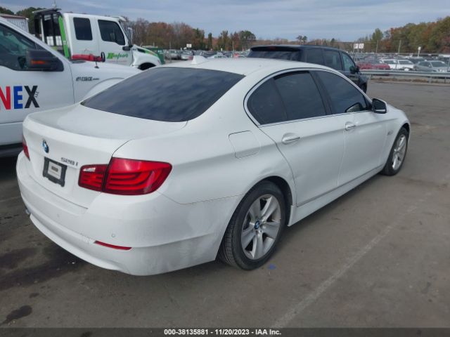 2012 BMW 528I WBAXG5C50CDX04062 Photo 3