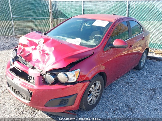 Chevrolet Sonic Lt Auto 2015 1G1JC5SH1F4162208 Image 2
