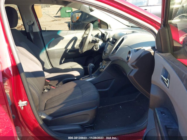 Chevrolet Sonic Lt Auto 2015 1G1JC5SH1F4162208 Image 5