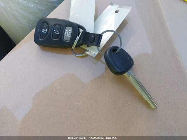 Hyundai ELANTRA SE 2019 5NPD74LF3KH452275 Image 11