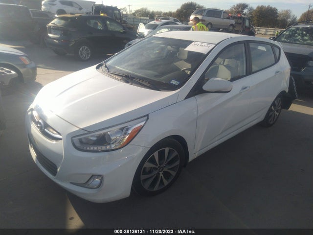 Hyundai Accent Sport 2015 KMHCU5AE9FU232733 Image 2