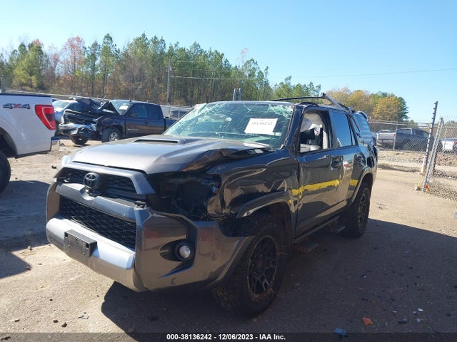 Toyota 4runner Trd Off Road Premium 2018 JTEBU5JR9J5593249 Image 2