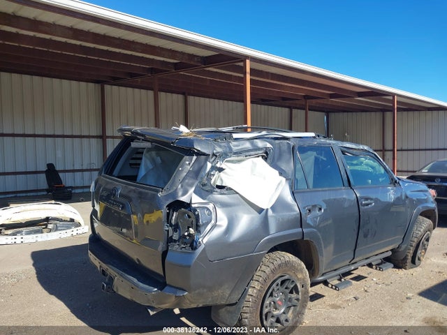 Toyota 4runner Trd Off Road Premium 2018 JTEBU5JR9J5593249 Image 4