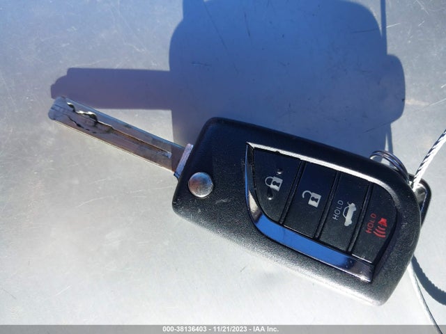 2021 TOYOTA COROLLA LE VIN: 5YFEPMAE7MP173965