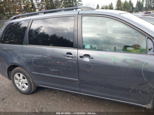 2010 TOYOTA SIENNA XLE VIN: 5TDYK4CC6AS294058