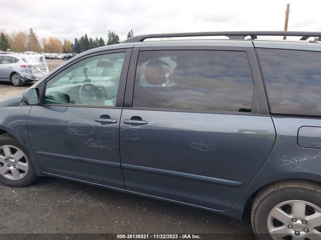 2010 TOYOTA SIENNA XLE VIN: 5TDYK4CC6AS294058