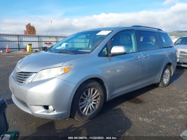 2011 TOYOTA SIENNA XLE V6 VIN: 5TDYK3DC5BS044899
