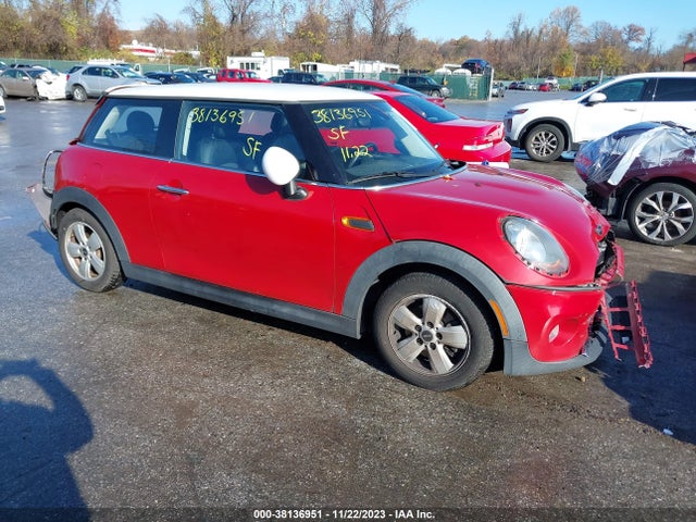 2017 MINI HARDTOP WMWXP5C35H2F61369 Photo 0