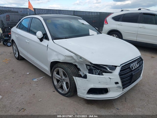 38137067 :رقم المزاد ، WAUAUGFF4H1067300 vin ، 2017 Audi A3 2.0t Premium مزاد بيع
