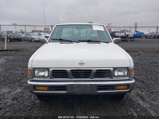 1994 NISSAN TRUCK KING CAB XE VIN: 1N6SD16S4RC372431
