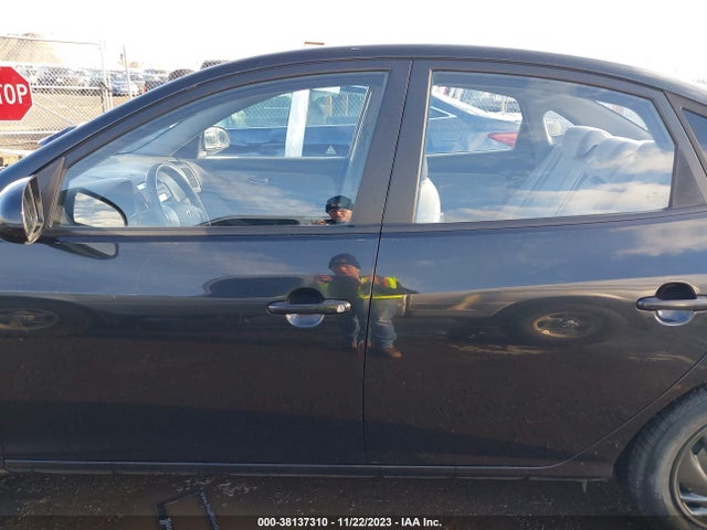 2007 HYUNDAI ELANTRA LIMITED/GLS/SE VIN: KMHDU46D87U245750