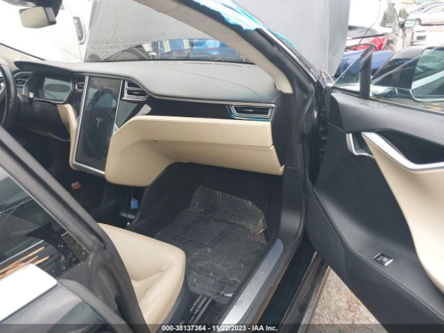 2015 TESLA MODEL S 5YJSA1E1XFF108844 Photo 4