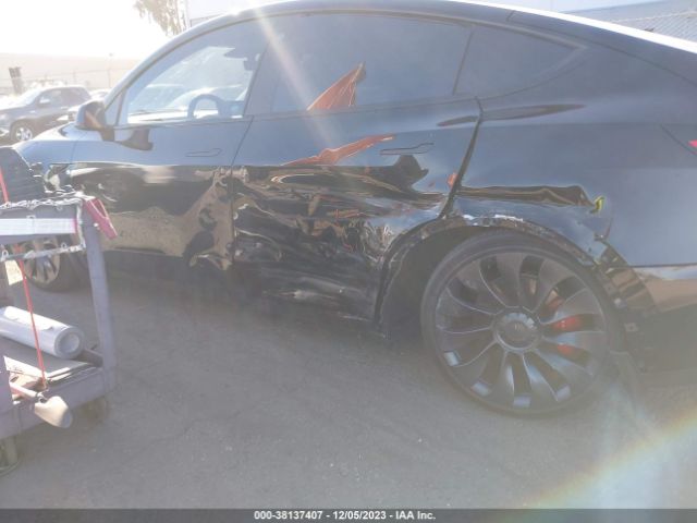 2022 TESLA MODEL Y 7SAYGDEF8NF524382 Photo 5